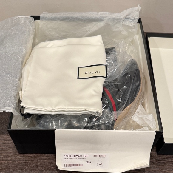 New. Gucci Black and Red Stripe Bag with Cream Dust Cover. Authentic. Size 38.5 - Picture 5 of 13